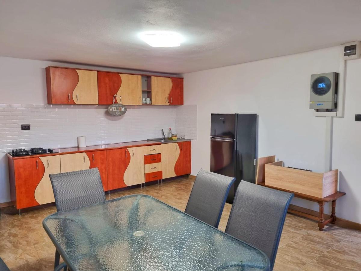 Cabana Vărad Coronini Moldova Veche Exteriör bild