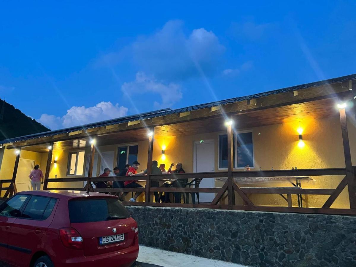 Cabana Vărad Coronini Moldova Veche Exteriör bild