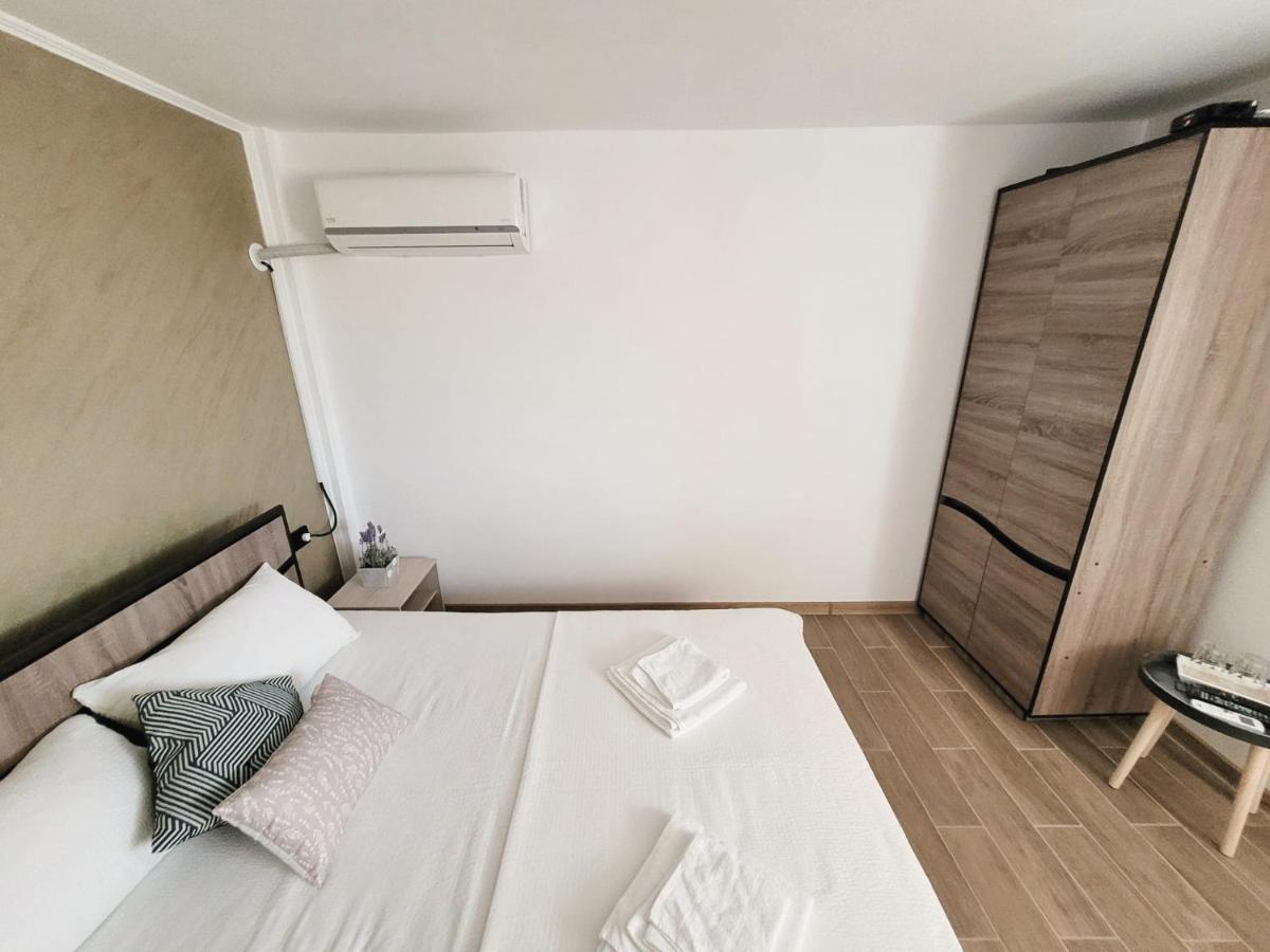Cabana Vărad Coronini Moldova Veche Exteriör bild