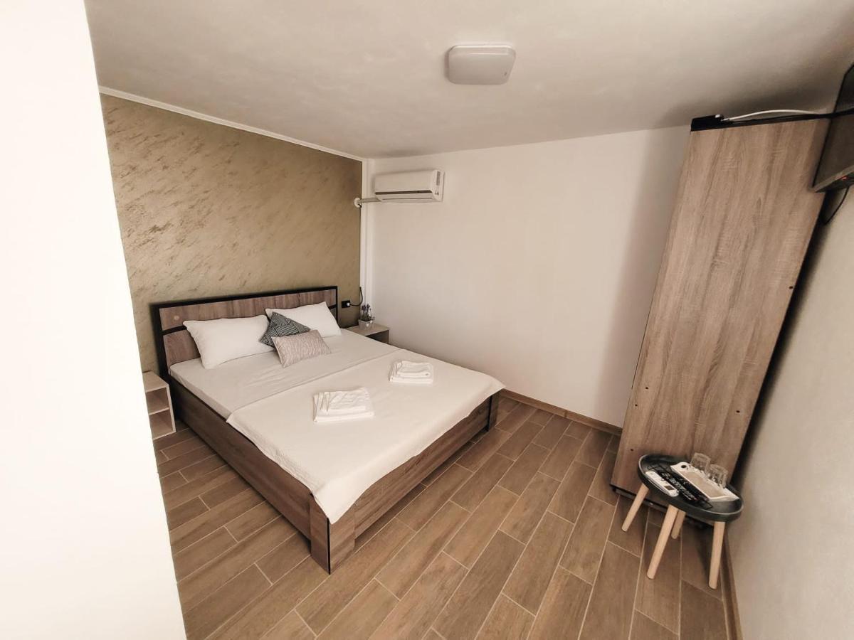 Cabana Vărad Coronini Moldova Veche Exteriör bild